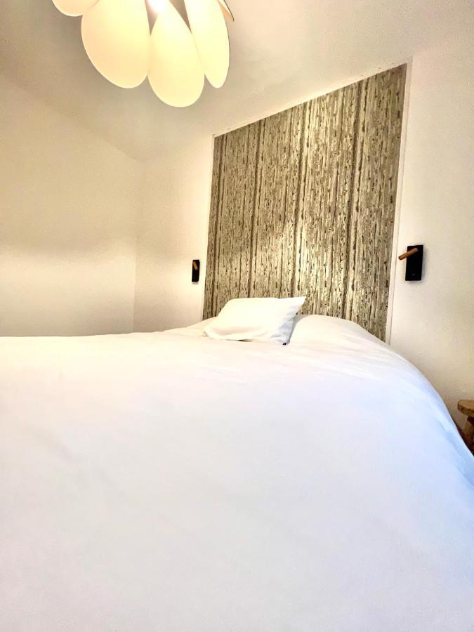 Les Suites Du Beffroi Calais Esterno foto